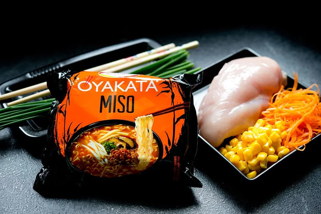 Jak zrobić zupę miso z kurczakiem? Poznaj sekrety japońskiej kuchni