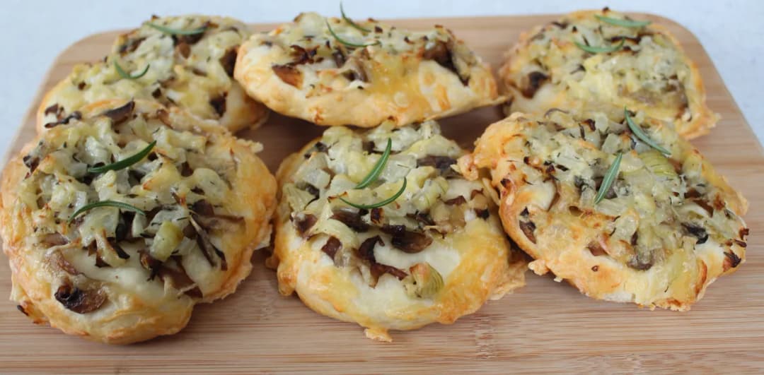 Przepis na pysznego cebularza z pieczarkami - Polecamy nasze porady!