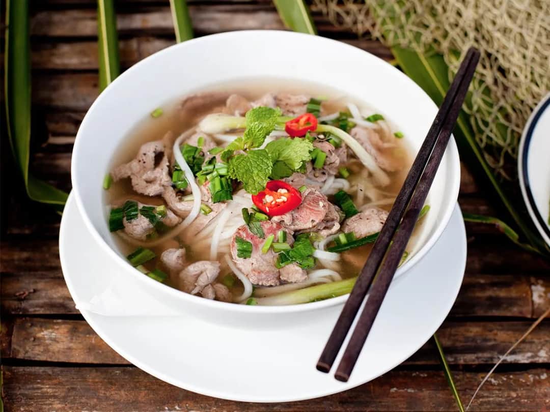 Zupa pho: co to jest i dlaczego zachwyca smakoszy?