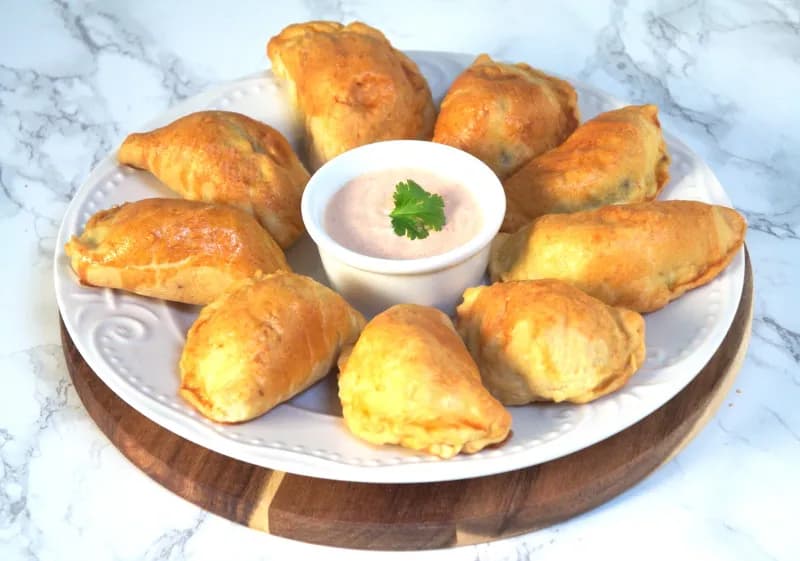 Pierogi drożdżowe z mięsem: jak zrobić idealne ciasto? Porady ekspertów