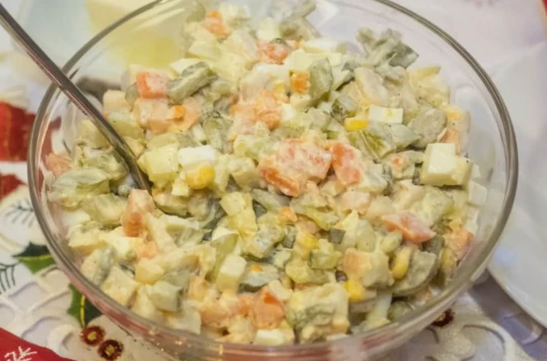 Jak zawekować sałatkę jarzynową? Dlaczego to może być niebezpieczne? Jak zawekować sałatkę jarzynową? Dlaczego to może być niebezpieczne?